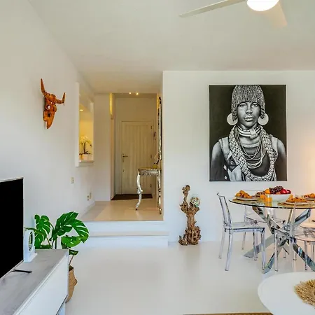 Apartment Pearl Of The South